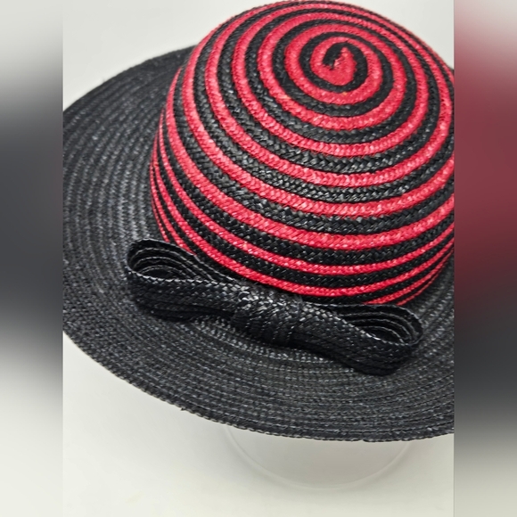 VINTAGE 100% NATURAL STRAW WOVEN HAT BLACK & RED SWIRL ITALY WOMEN OS WHIMSIGOTH - Picture 5 of 13